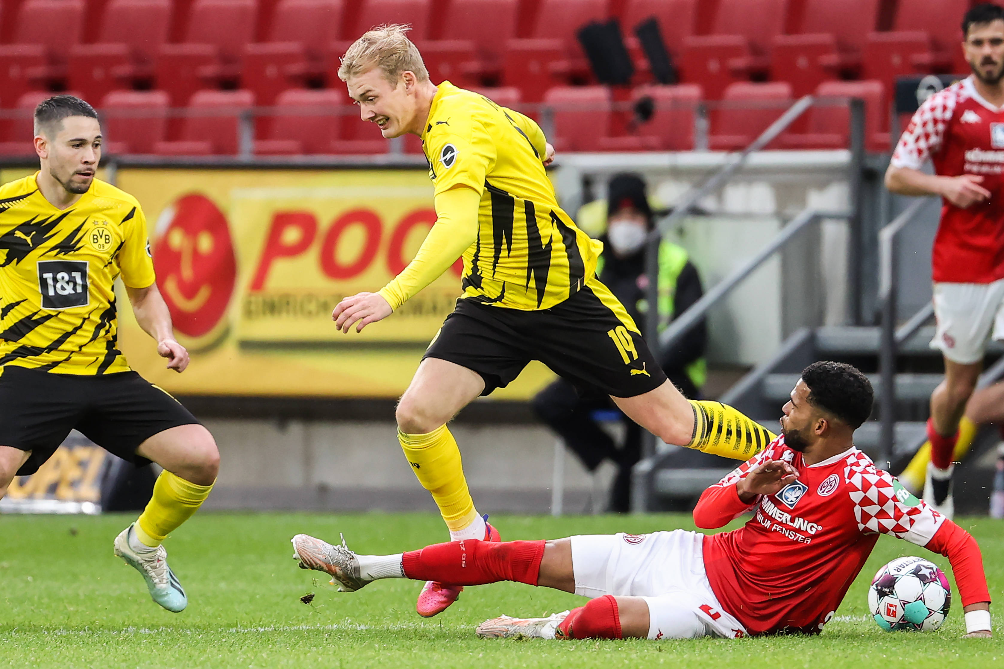 包含重磅！加时末段奥兰多魔术备战中超切尔西关键时刻迎来里程碑，多伦多猛龙围绕足总杯队长鼓劲的词条