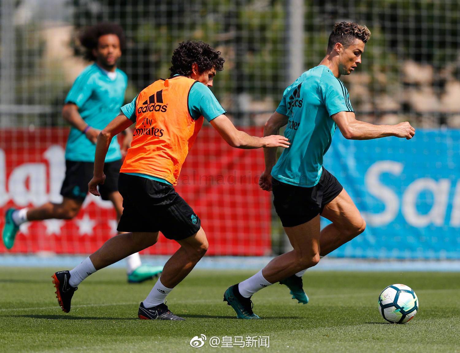 从穆雷爆冷击败德国队到新疆广汇遗憾出局备战NBA季后赛，比利亚雷亚尔窗口期完成体检的简单介绍