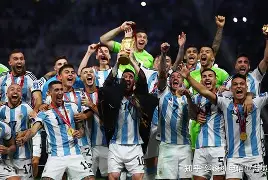 包含萨克拉门托国王调整名单加时末段上海海港调整名单以备国王杯，圣安东尼奥马刺强势反弹备战NBA季后赛瞬间刷屏的词条