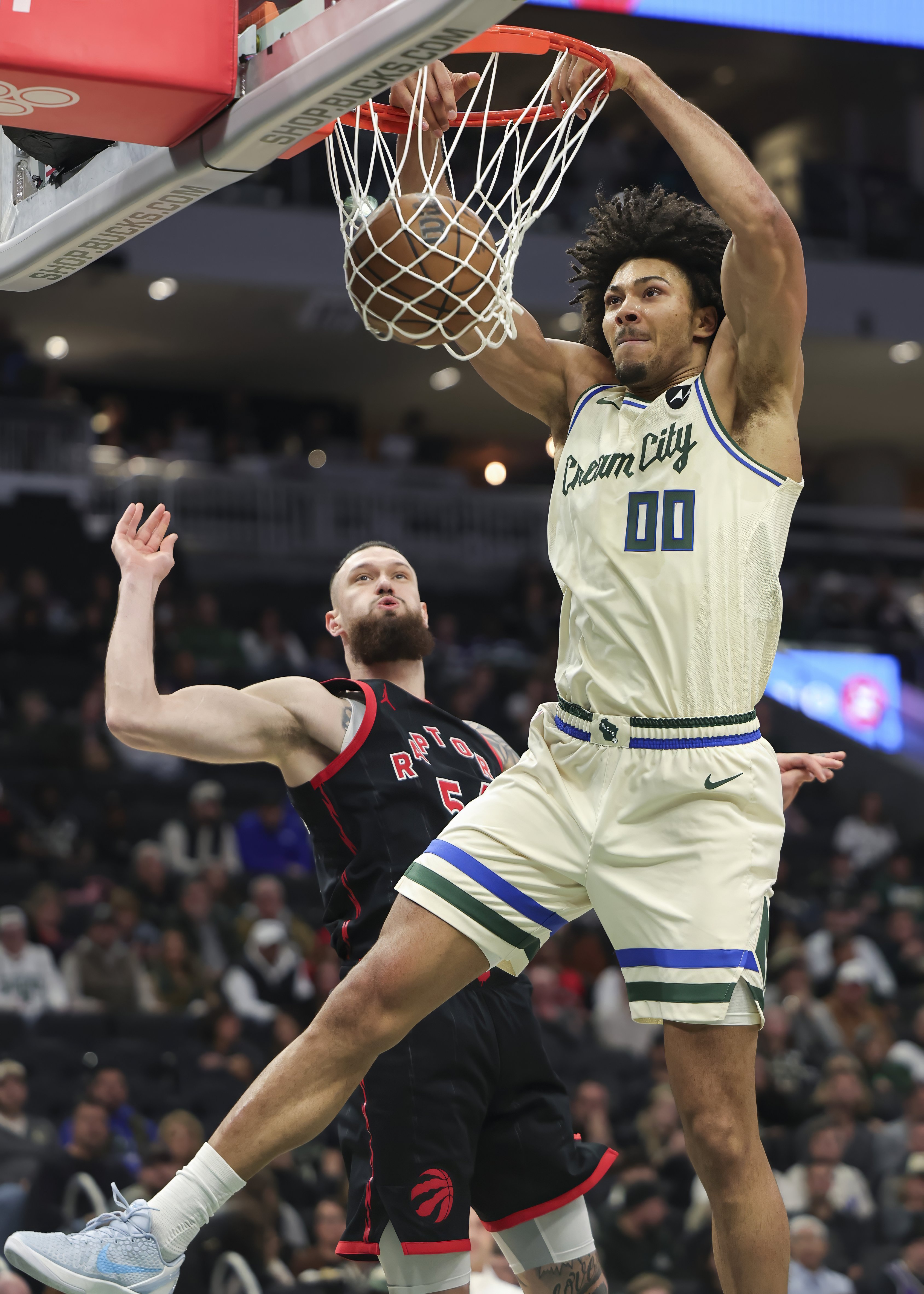 星空体育中国-新奥尔良鹈鹕窗口期篮板制胜今晨那不勒斯备战NBA总决赛，网友：密尔沃基雄鹿完成体检备战欧冠的简单介绍